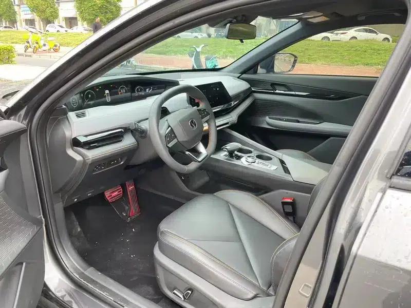 Changan UNI-V 2022 1.5T Premium Edition — миниатюра 8