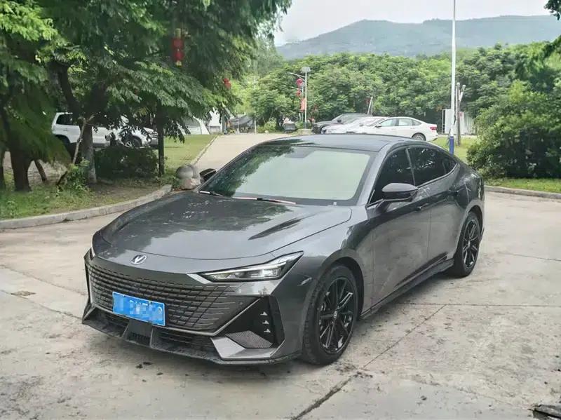 Changan UNI-V 2022 1.5T Sport Edition — миниатюра 1