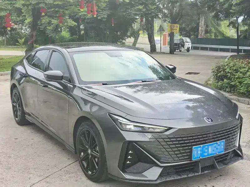 Changan UNI-V 2022 1.5T Sport Edition — миниатюра 3
