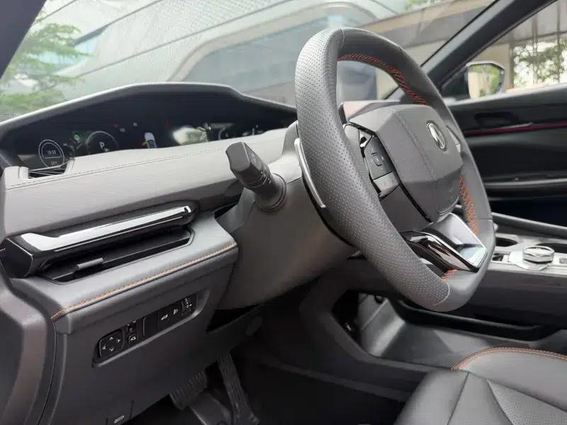 Changan UNI-V 2024 1.5T Premium Edition — миниатюра 14