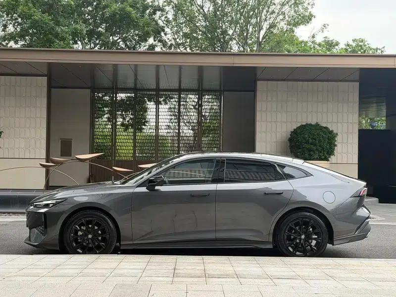 Changan UNI-V 2024 1.5T Premium Edition — миниатюра 4