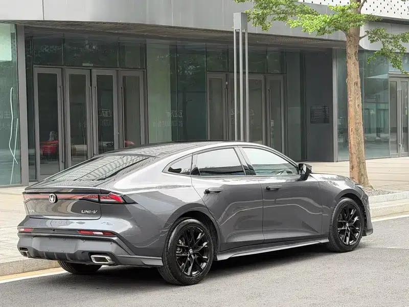 Changan UNI-V 2024 1.5T Premium Edition — миниатюра 7