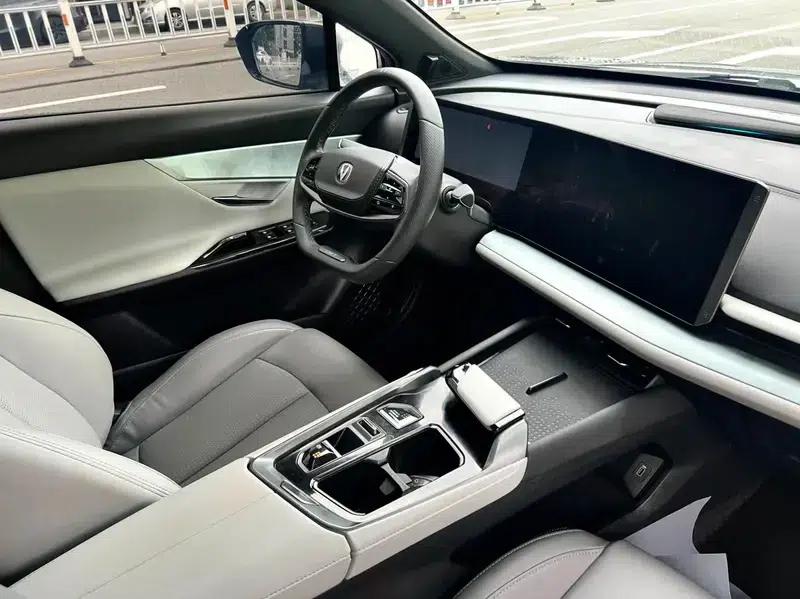 Changan UNI-T 2023 Second Generation 1.5T Premium Edition — миниатюра 11