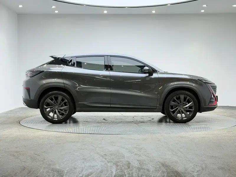 Changan UNI-T 2020 1.5T Premium Edition — миниатюра 8