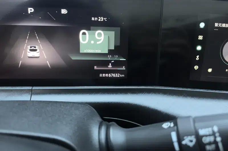 Changan UNI-T 2022 1.5T Premium Edition — миниатюра 12