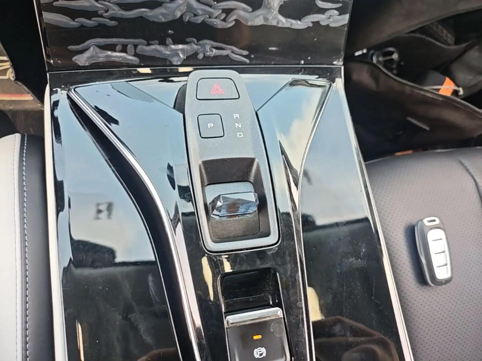 Dongfeng Aeolus Mage 2023 DH-i 1.5T Luxury Edition — миниатюра 16