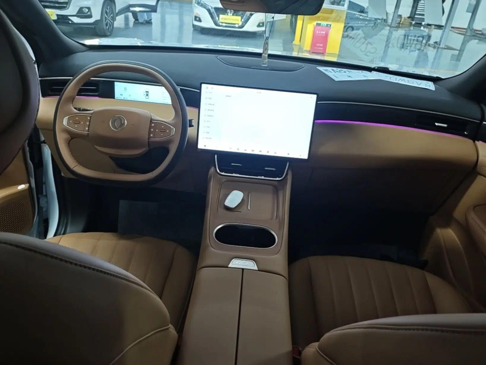 Dongfeng Aeolus L8 2025 Model 185KM Dream Edition — миниатюра 12