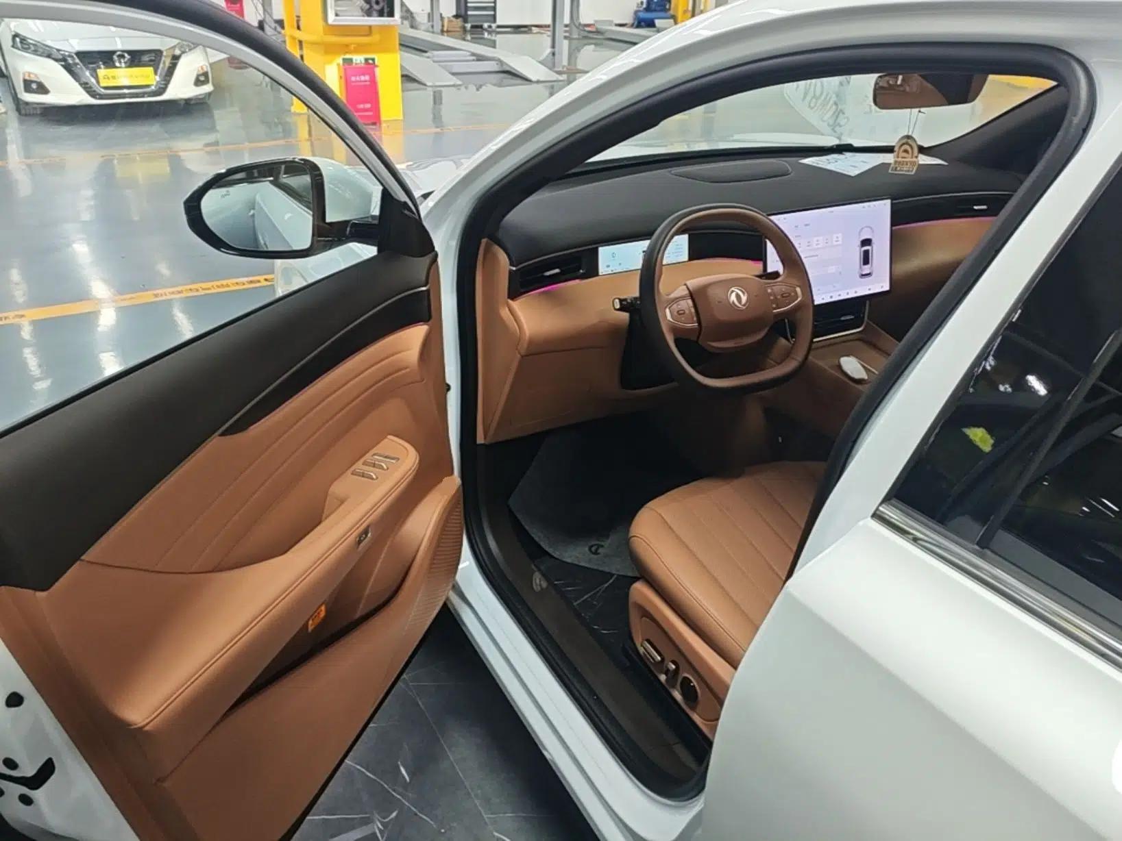 Dongfeng Aeolus L8 2025 Model 185KM Dream Edition — миниатюра 18