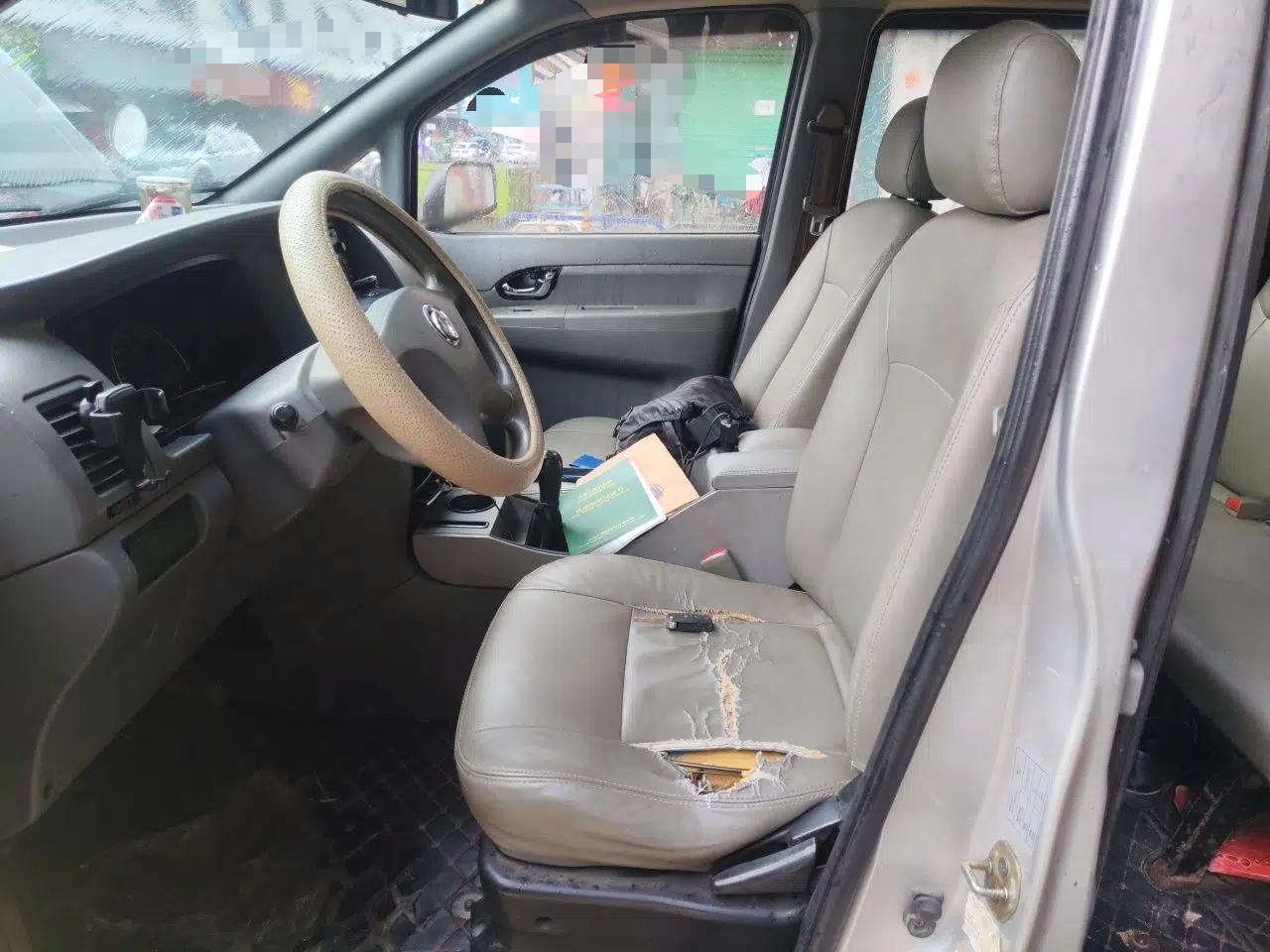 Dongfeng Shuaike 2013 Revised Version 1.5L Manual Comfort Trim 7 Seats China IV Standard — миниатюра 15