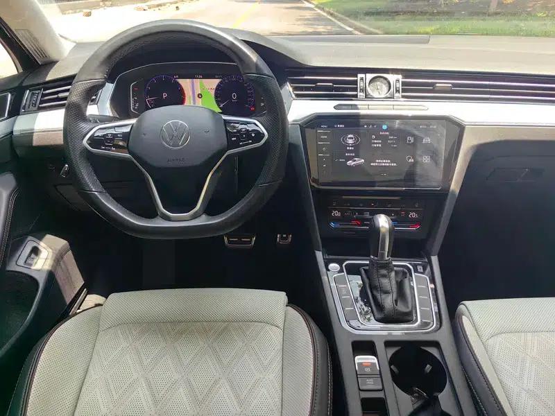 Volkswagen Magotan 2023 2 Millionth Unit Commemorative Edition 330TSI DSG Luxury — миниатюра 10