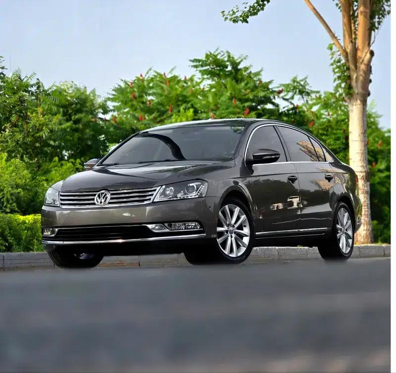 2013 Volkswagen Passat 2.0TSI Premium — миниатюра 1