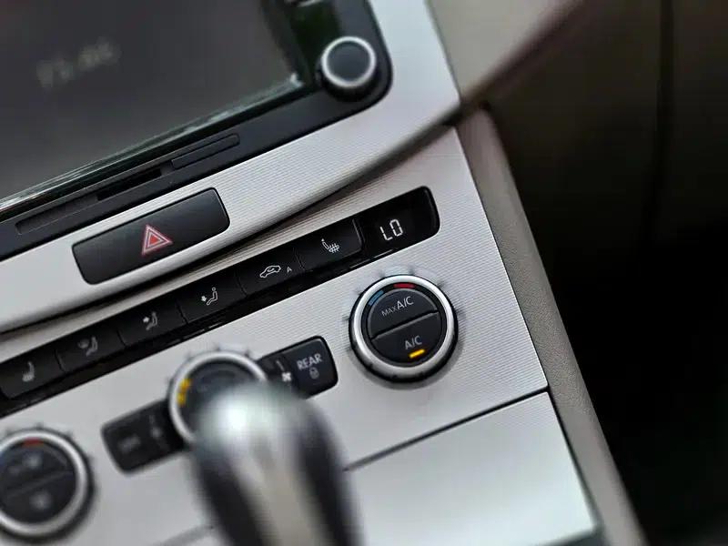 2013 Volkswagen Passat 2.0TSI Premium — миниатюра 11