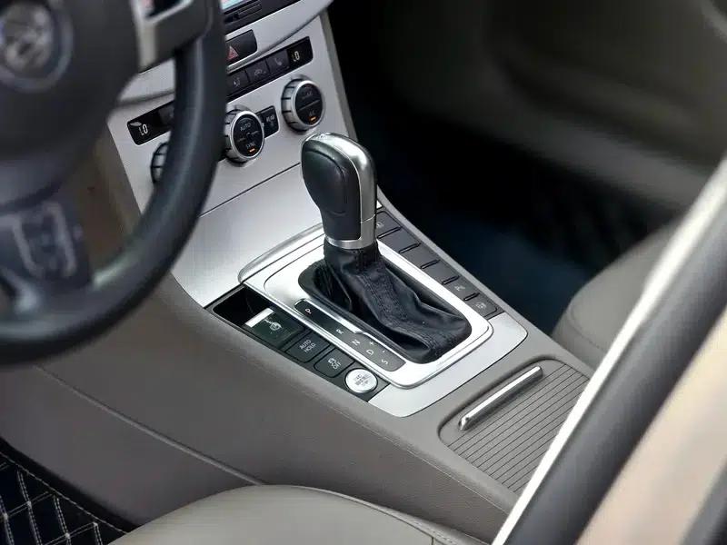 2013 Volkswagen Passat 2.0TSI Premium — миниатюра 13