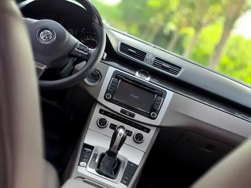 2013 Volkswagen Passat 2.0TSI Premium — миниатюра 16