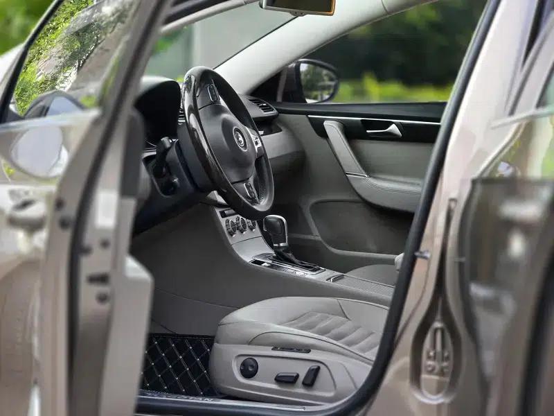 2013 Volkswagen Passat 2.0TSI Premium — миниатюра 17