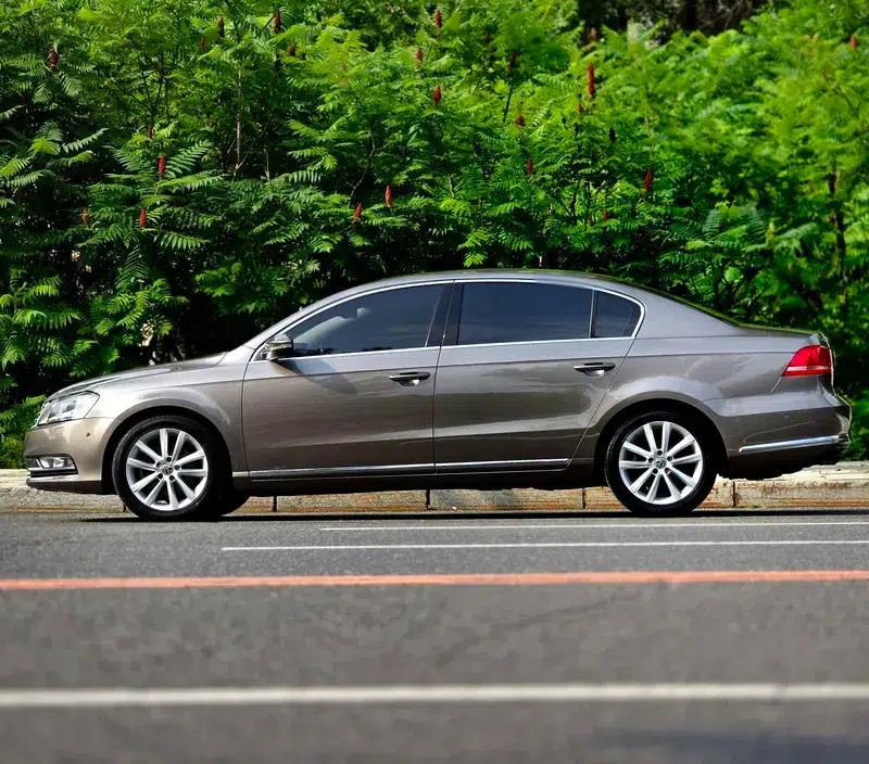 2013 Volkswagen Passat 2.0TSI Premium — миниатюра 3