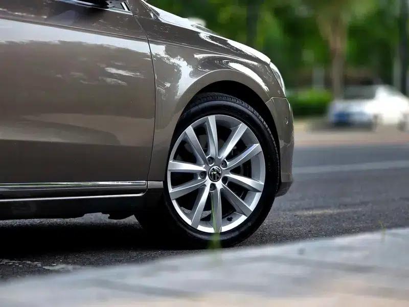 2013 Volkswagen Passat 2.0TSI Premium — миниатюра 5
