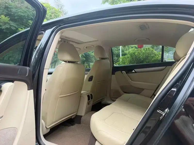 2012 Volkswagen Passat Facelift 1.8TSI Comfort Model — миниатюра 10