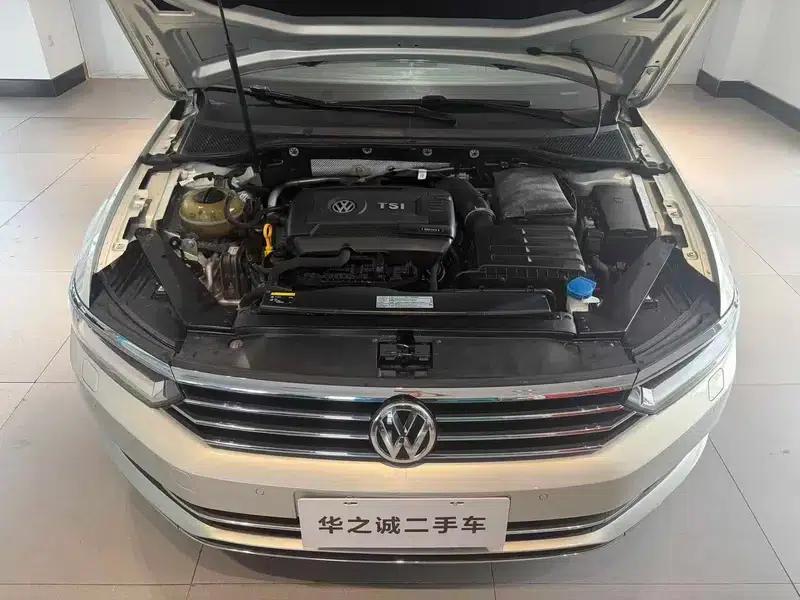 2017 Volkswagen Passat 380TSI DSG Flagship Edition — миниатюра 8