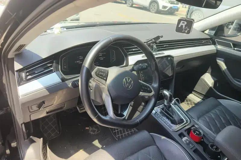 2022 Volkswagen Magotan PHEV Luxury Edition — миниатюра 14