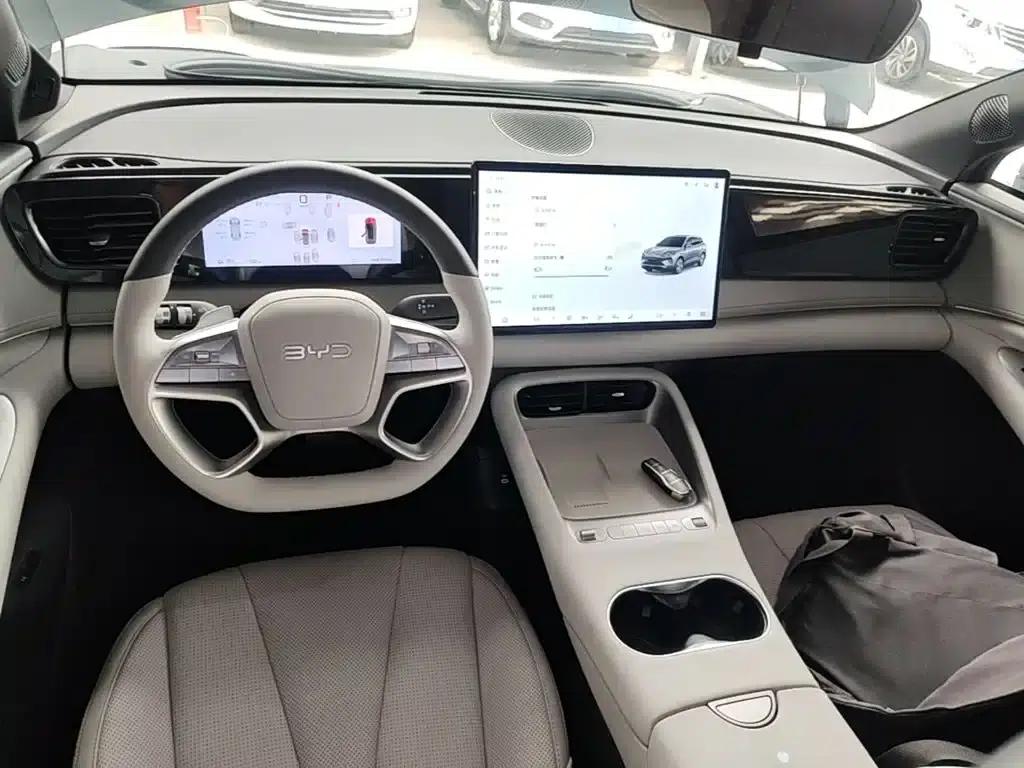 Hiace 06 2025 EV 605 Navigator Pro Edition — миниатюра 10