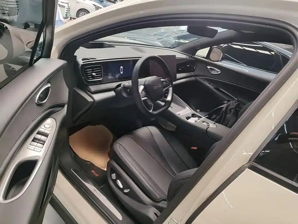 Hiace 06 2025 EV 605 Navigator Plus Edition — миниатюра 15