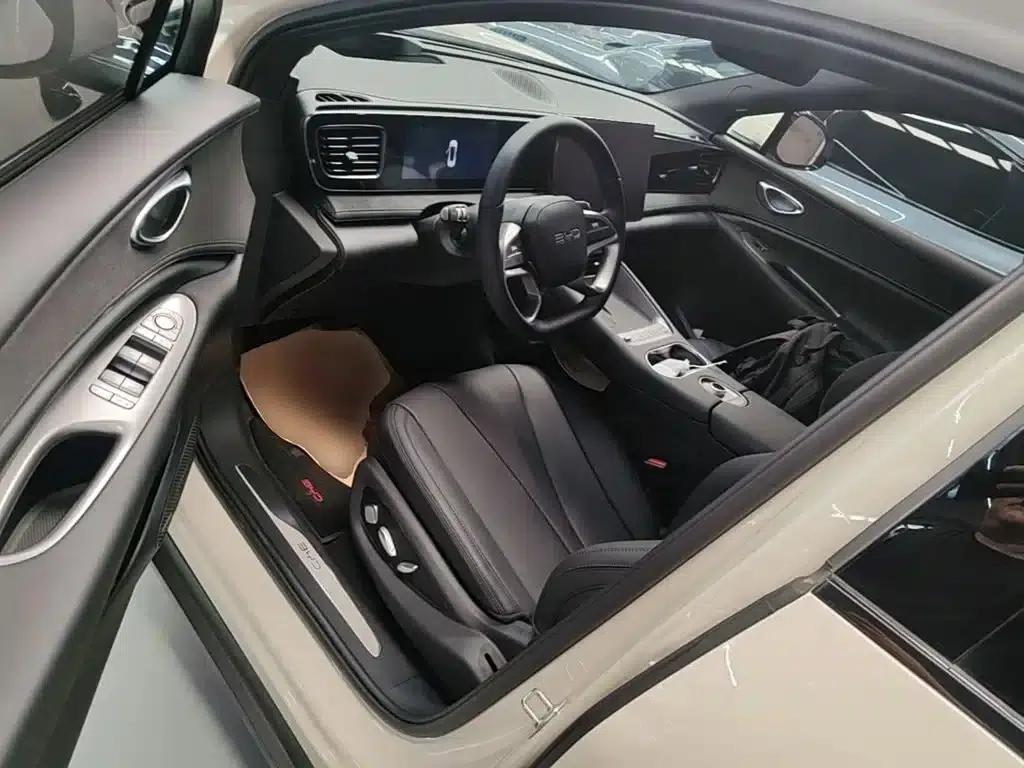 Hiace 06 2025 EV 605 Navigator Plus Edition — миниатюра 16
