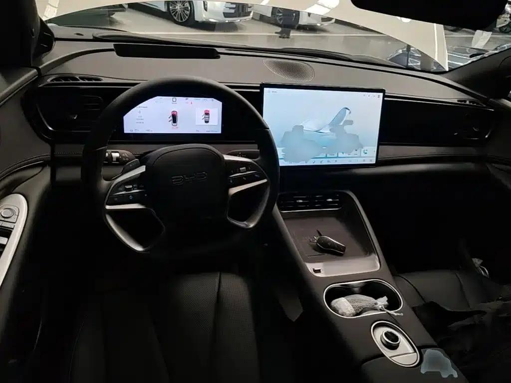 Hiace 06 2025 EV 605 Navigator Plus Edition — миниатюра 10