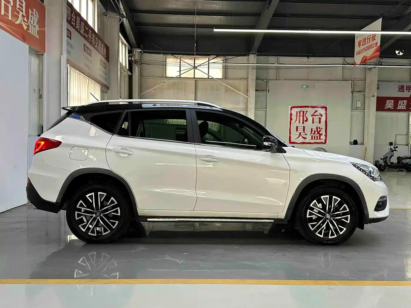 Song New Energy 2017 Song DM 1.5TID All-Wheel Drive Premium Edition — миниатюра 4