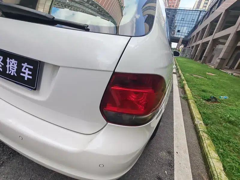 2011 Golf (Imported) 1.4TSI Luxury Touring Edition — миниатюра 11