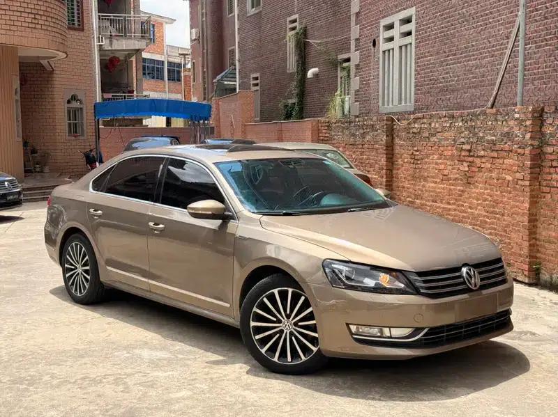 2015 Passat 1.8TSI DSG Supreme Edition — миниатюра 3