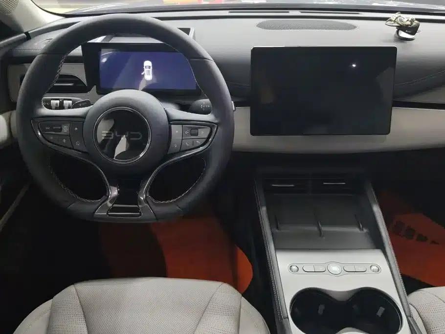 Seal 06 DM-i Touring Edition 2025 DM-i 150KM Premium Model — миниатюра 12