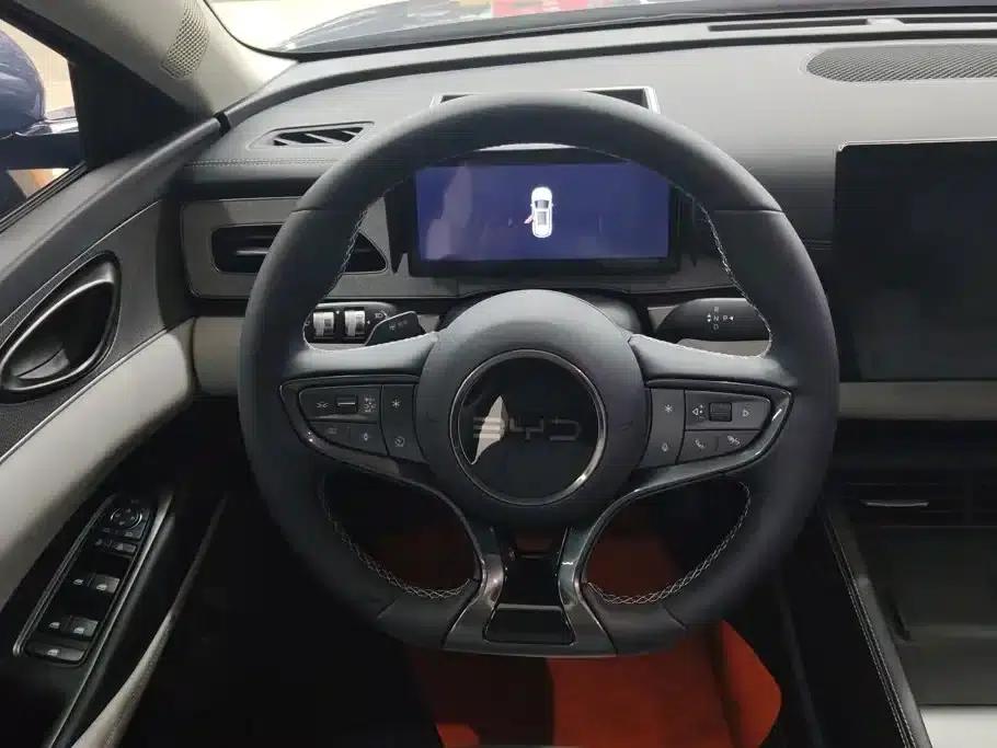 Seal 06 DM-i Touring Edition 2025 DM-i 150KM Premium Model — миниатюра 15