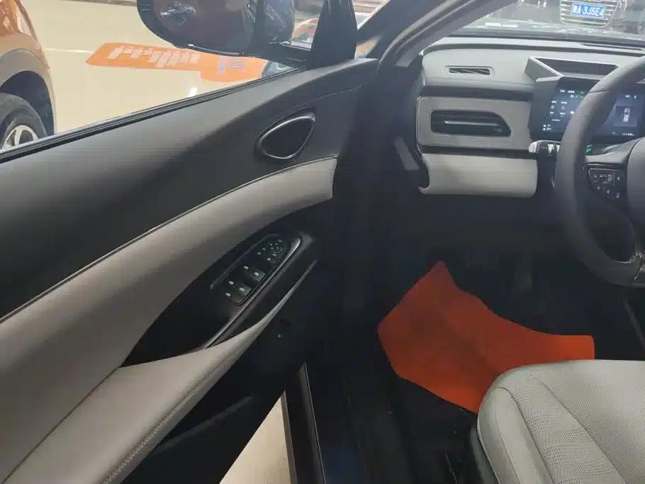 Seal 06 DM-i Touring Edition 2025 DM-i 150KM Premium Model — миниатюра 7