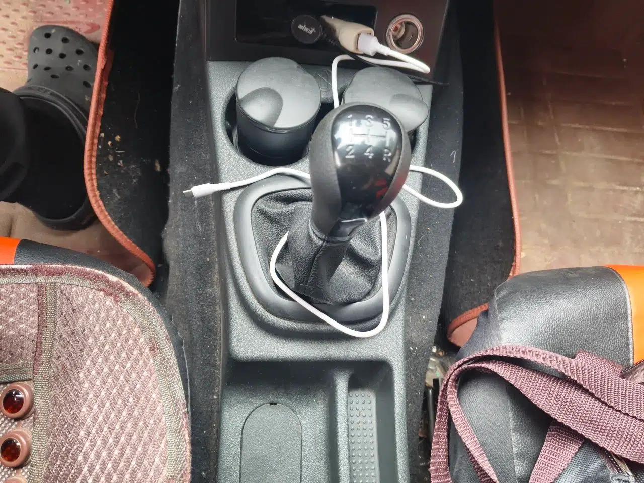 Dongfeng Fengon 330 2018 1.5L Facelift Manual Utility II DK15 — миниатюра 14