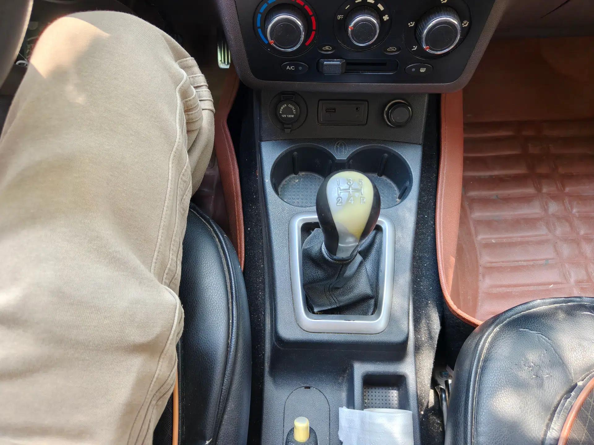 Dongfeng Fengon 330 2018 1.5L 330S Comfort Edition China V Standard DK15 — миниатюра 14