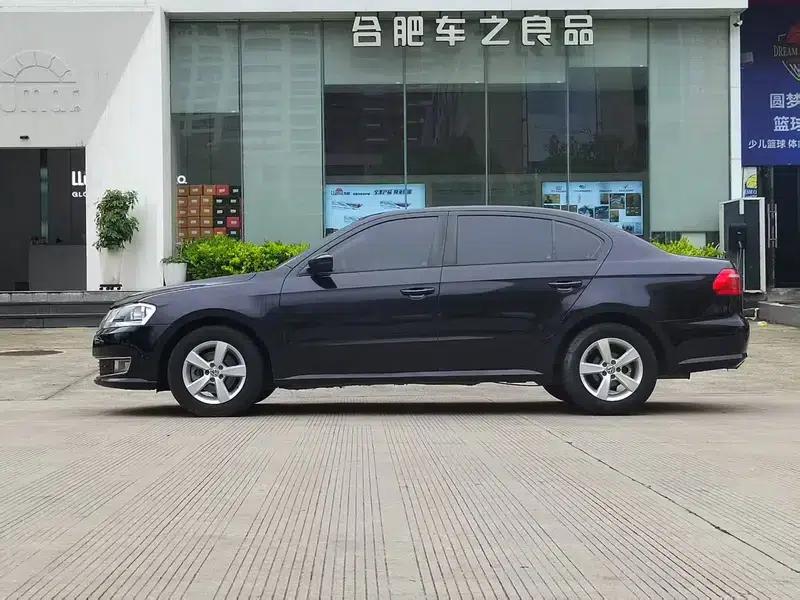 2013 Volkswagen Lavida Classic Facelift 1.6L Automatic Fashion Edition — миниатюра 4