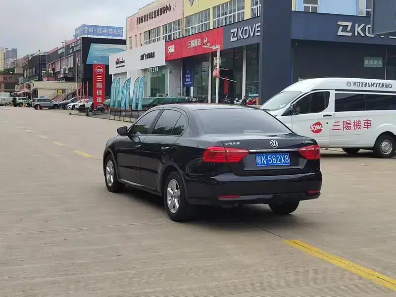 2013 Volkswagen Lavida Classic Facelift 1.6L Automatic Fashion Edition — миниатюра 5