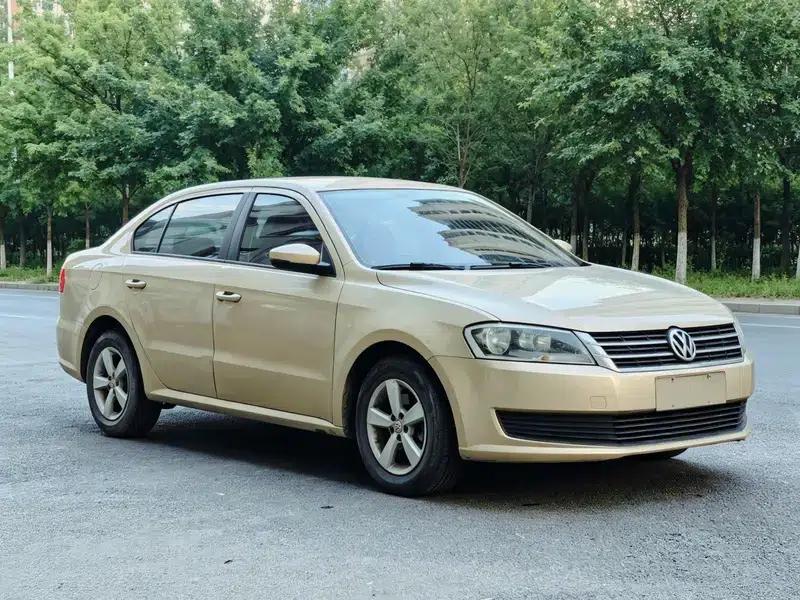 2013 Volkswagen Lavida Classic Facelift 1.6L Automatic Fashion Edition — миниатюра 3
