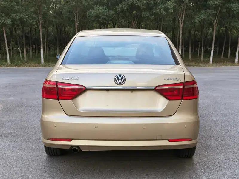 2013 Volkswagen Lavida Classic Facelift 1.6L Automatic Fashion Edition — миниатюра 6