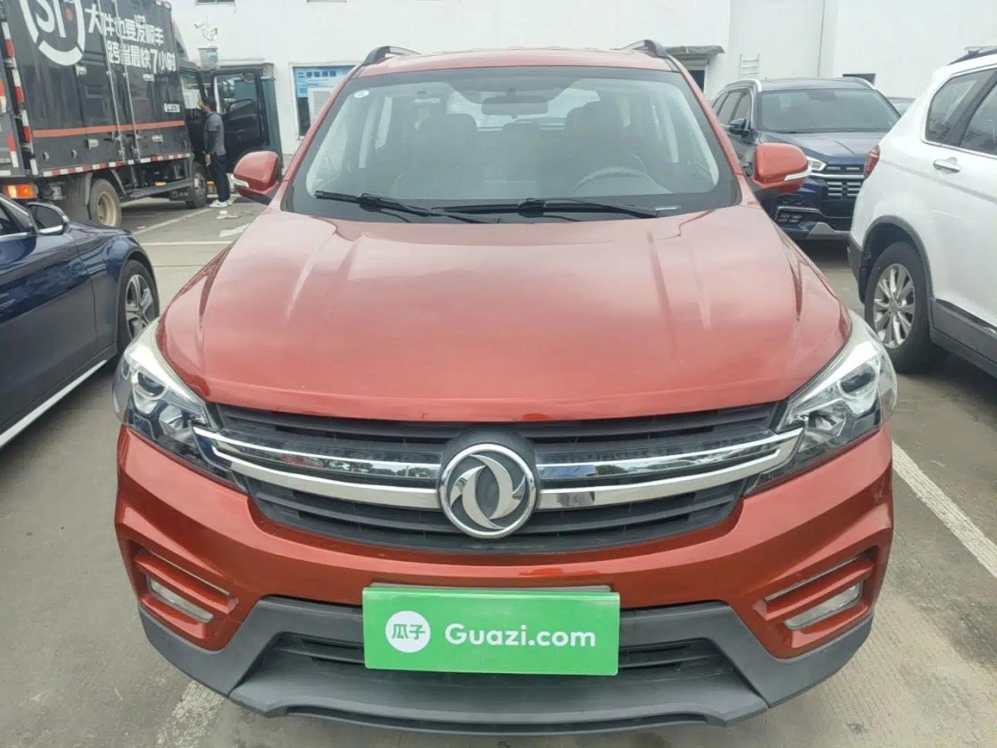 Dongfeng Fengon S560 2018 1.8L CVT Elite Model 7 Seats — миниатюра 2