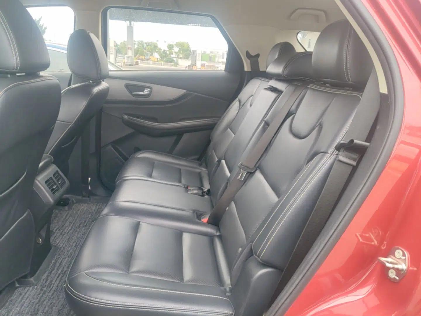 Dongfeng Fengon S560 2018 1.8L CVT Elite Model 7 Seats — миниатюра 20