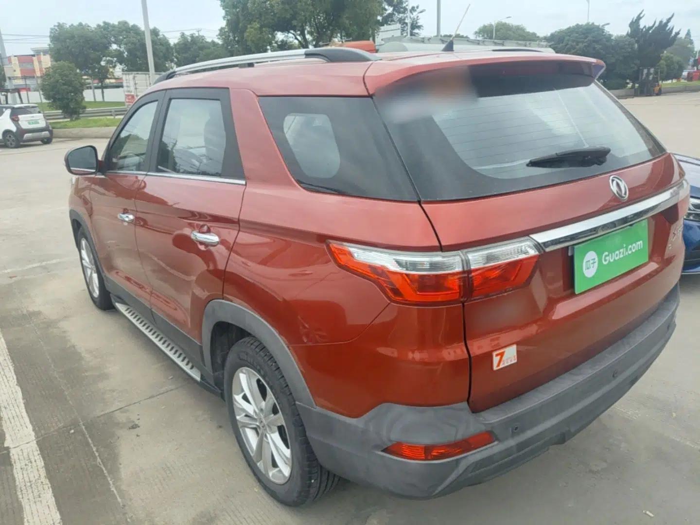 Dongfeng Fengon S560 2018 1.8L CVT Elite Model 7 Seats — миниатюра 4