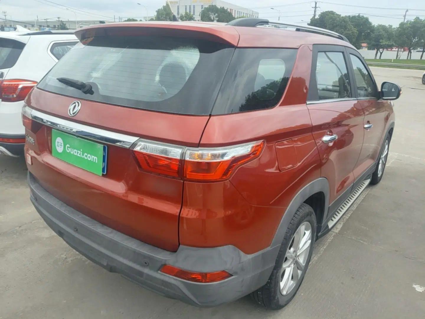 Dongfeng Fengon S560 2018 1.8L CVT Elite Model 7 Seats — миниатюра 6