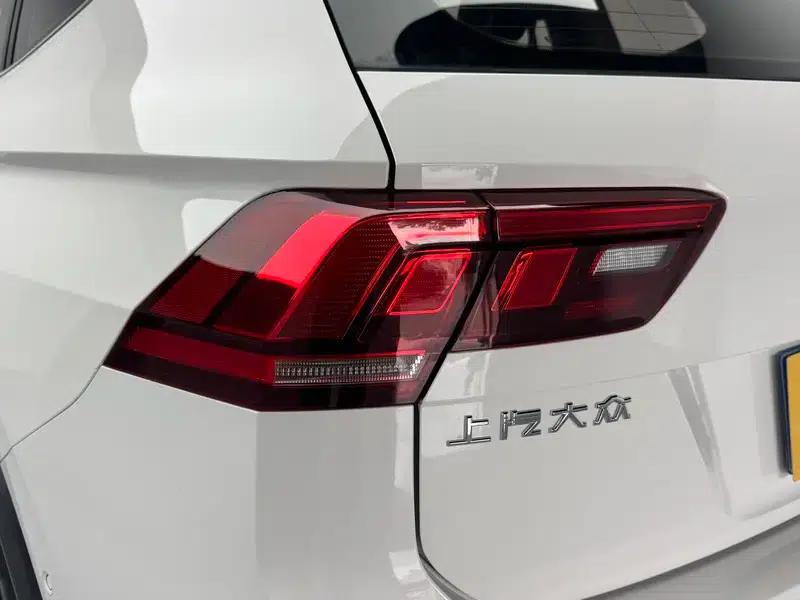 Tiguan L 2021 330TSI Automatic 2WD R-Line Premium Edition — миниатюра 13