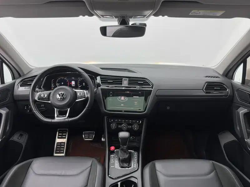 Tiguan L 2021 330TSI Automatic 2WD R-Line Premium Edition — миниатюра 14