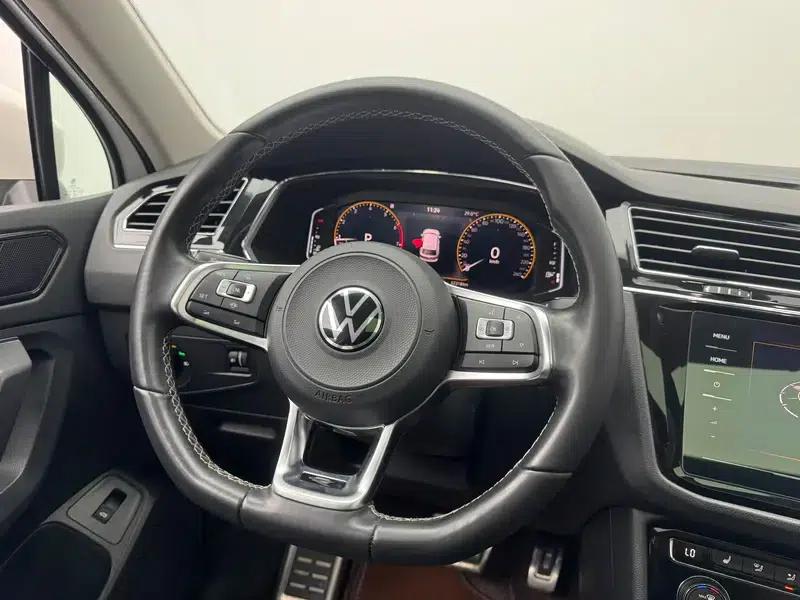 Tiguan L 2021 330TSI Automatic 2WD R-Line Premium Edition — миниатюра 16