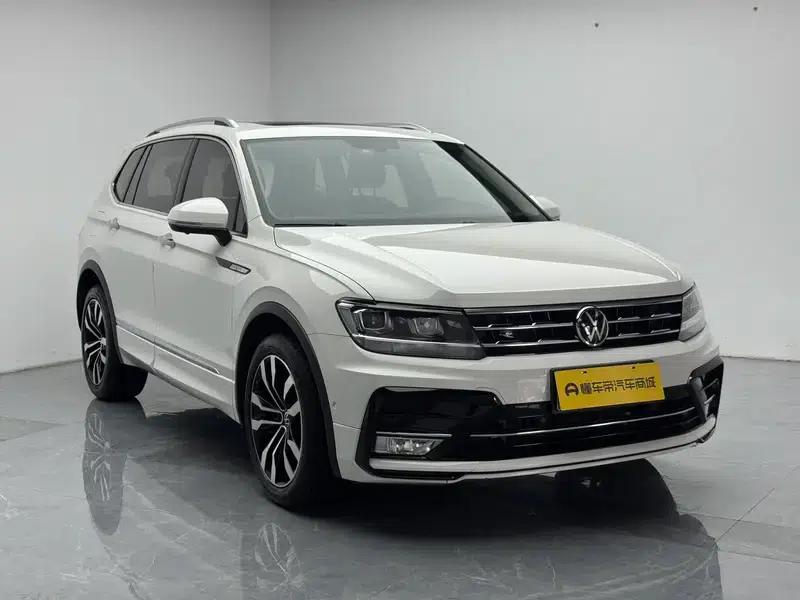 Tiguan L 2021 330TSI Automatic 2WD R-Line Premium Edition — миниатюра 3