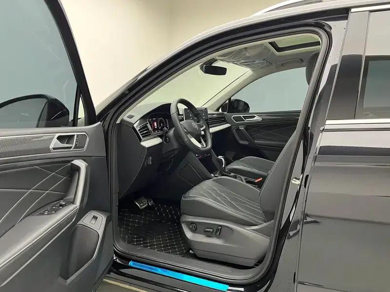 Tiguan L 2024 Outstanding Edition 330TSI 2WD R-Line Dragon Edition — миниатюра 17