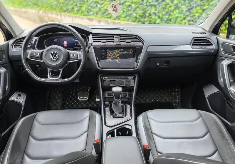 Tiguan L 2021 330TSI Automatic 2WD R-Line Premium Edition — миниатюра 17